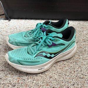 Saucony Women's Teal and Purple Athletic Shoes